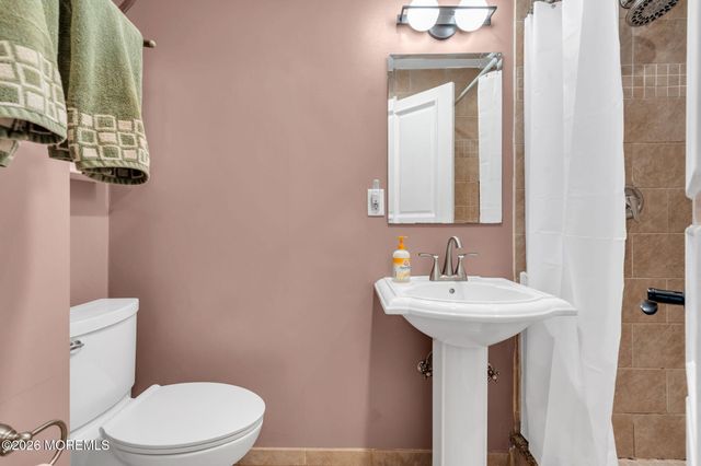 167 Cloverdale Circle, Tinton Falls, NJ 07724