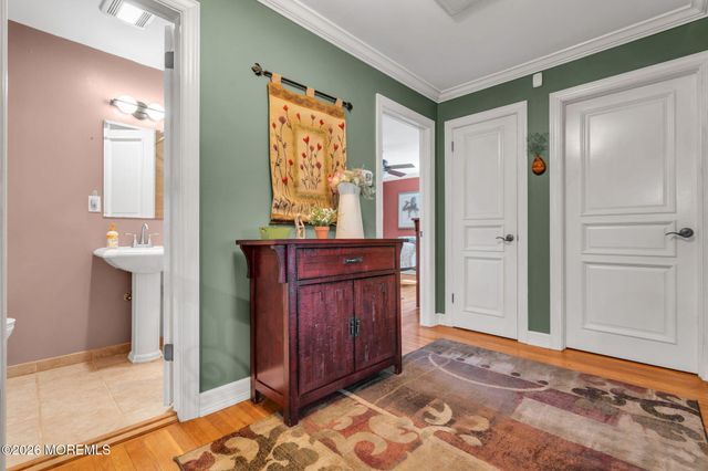 167 Cloverdale Circle, Tinton Falls, NJ 07724