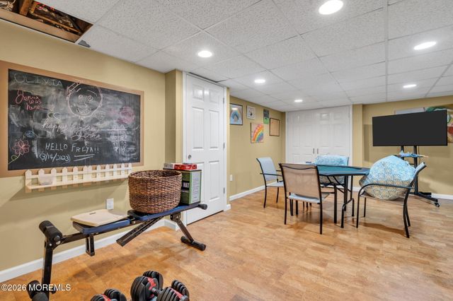 167 Cloverdale Circle, Tinton Falls, NJ 07724