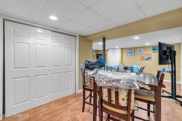 167 Cloverdale Circle, Tinton Falls, NJ 07724