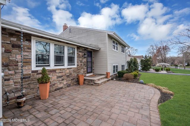 167 Cloverdale Circle, Tinton Falls, NJ 07724