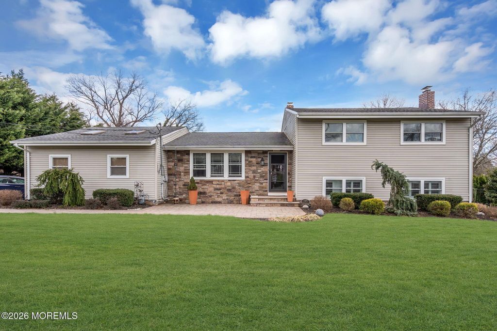 167 Cloverdale Circle, Tinton Falls, NJ 07724