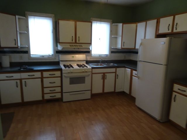 1701 W 8TH Street, Davenport, IA 52802