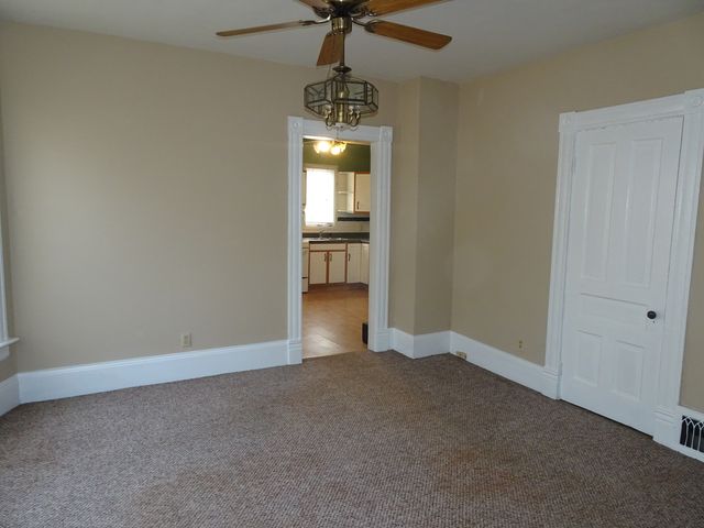 1701 W 8TH Street, Davenport, IA 52802