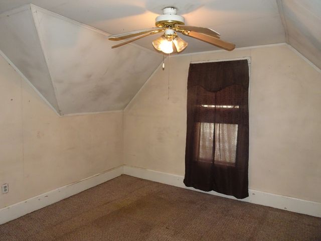 1701 W 8TH Street, Davenport, IA 52802