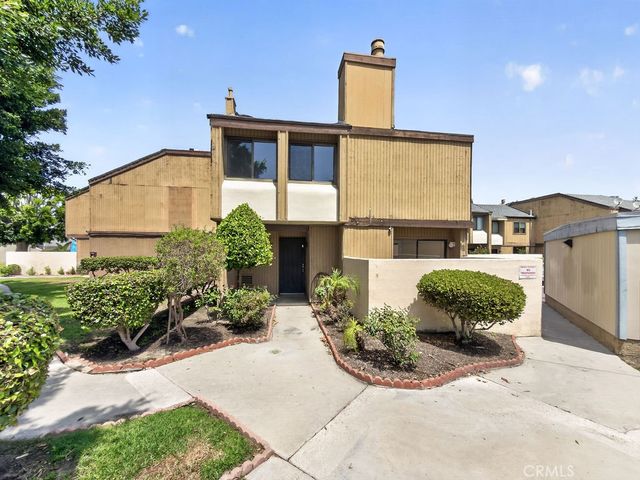 1381 S Walnut 2304, Anaheim, CA 92802
