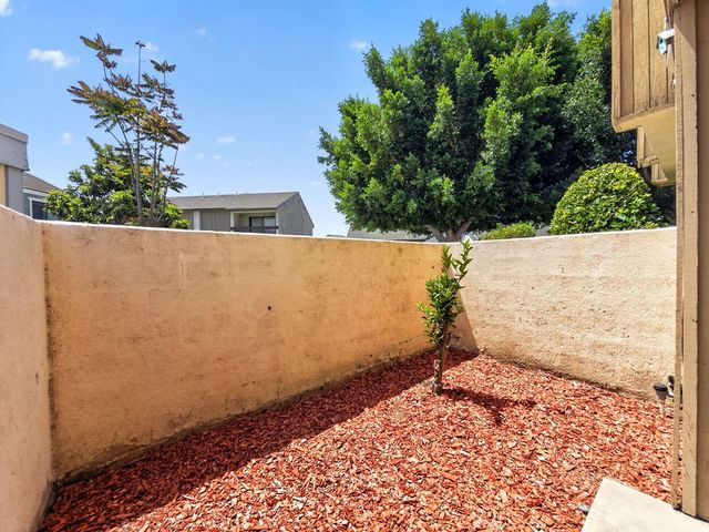 1381 S Walnut 2304, Anaheim, CA 92802