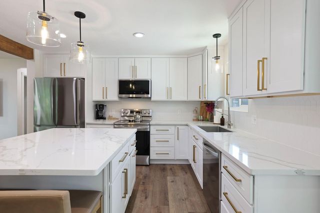 1342 7th St, Ripon, CA 95366
