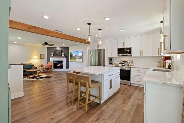 1342 7th St, Ripon, CA 95366