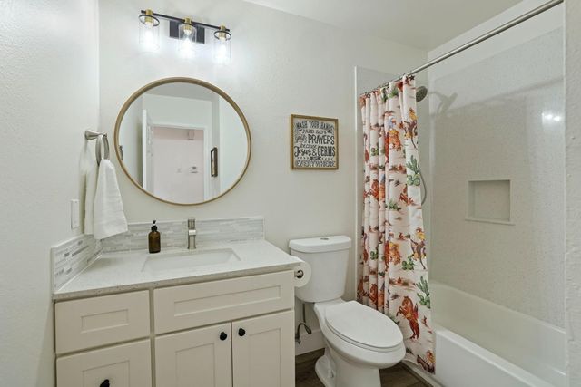 1342 7th St, Ripon, CA 95366