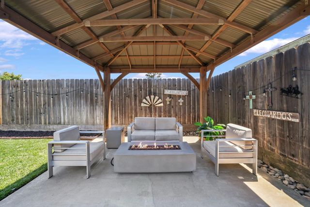 1342 7th St, Ripon, CA 95366