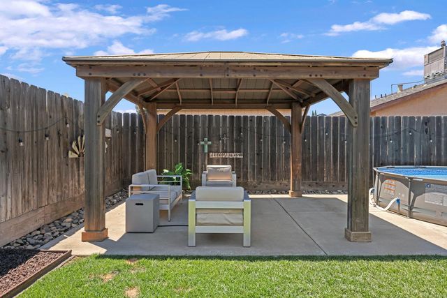 1342 7th St, Ripon, CA 95366