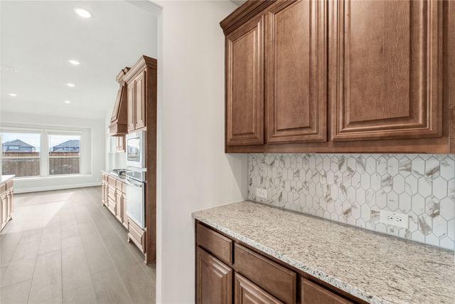 2618 Waterfall Court, Mansfield, TX 76084