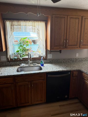 25 Margaret Drive, South Windsor, CT 06074