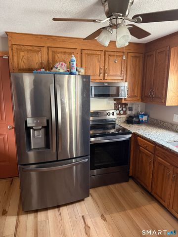 25 Margaret Drive, South Windsor, CT 06074