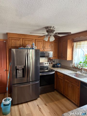 25 Margaret Drive, South Windsor, CT 06074
