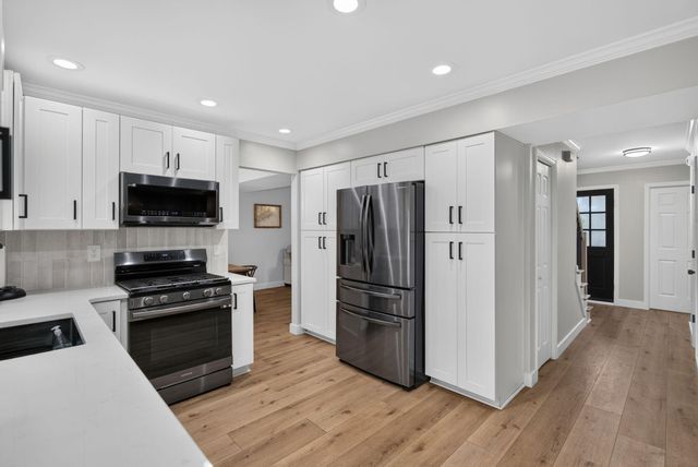 1 Oatly Circle, Charleston, SC 29414