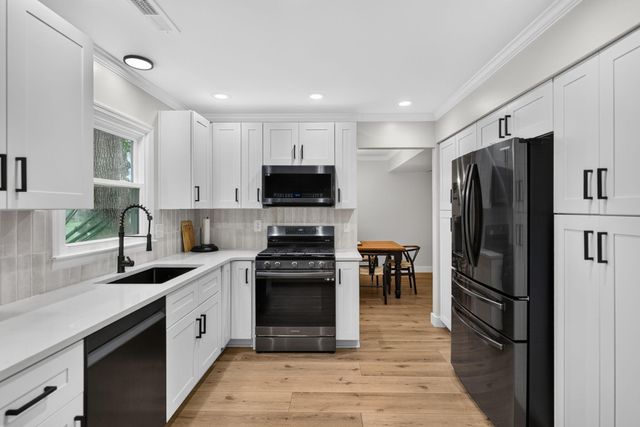 1 Oatly Circle, Charleston, SC 29414