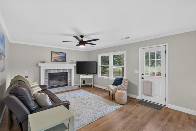 1 Oatly Circle, Charleston, SC 29414