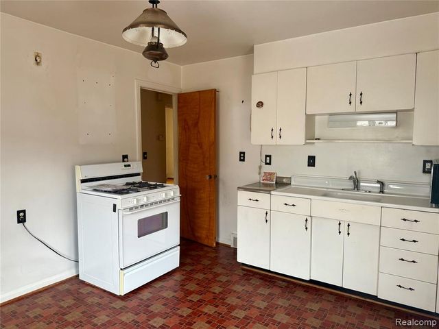 15180 Colson Street, Dearborn, MI 48126