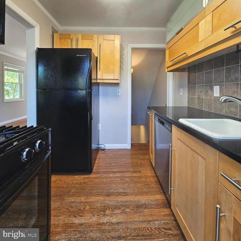 2214 ARLINGTON TER, Alexandria, VA 22303