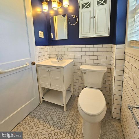 2214 ARLINGTON TER, Alexandria, VA 22303