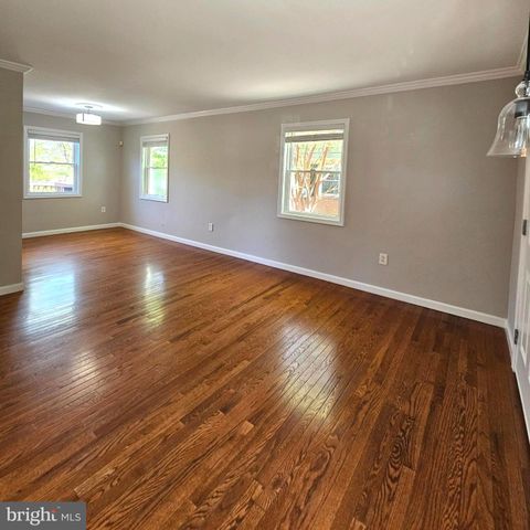 2214 ARLINGTON TER, Alexandria, VA 22303