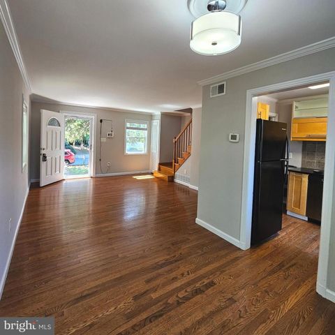 2214 ARLINGTON TER, Alexandria, VA 22303