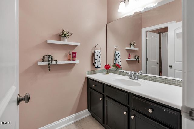 9208 Concord Hill Court, Raleigh, NC 27613