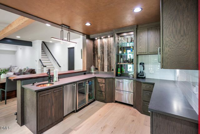 9208 Concord Hill Court, Raleigh, NC 27613