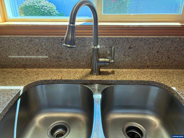 5334 Summerlake St SE, Salem, OR 97306