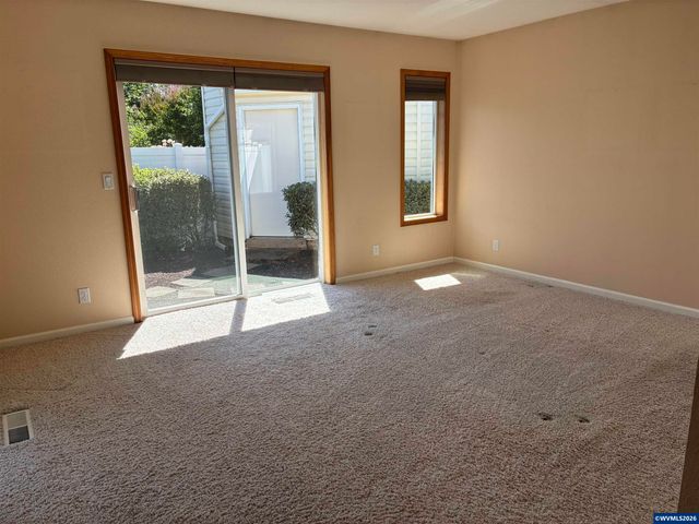 5334 Summerlake St SE, Salem, OR 97306