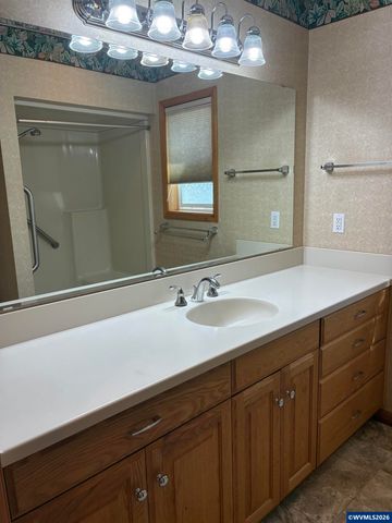 5334 Summerlake St SE, Salem, OR 97306