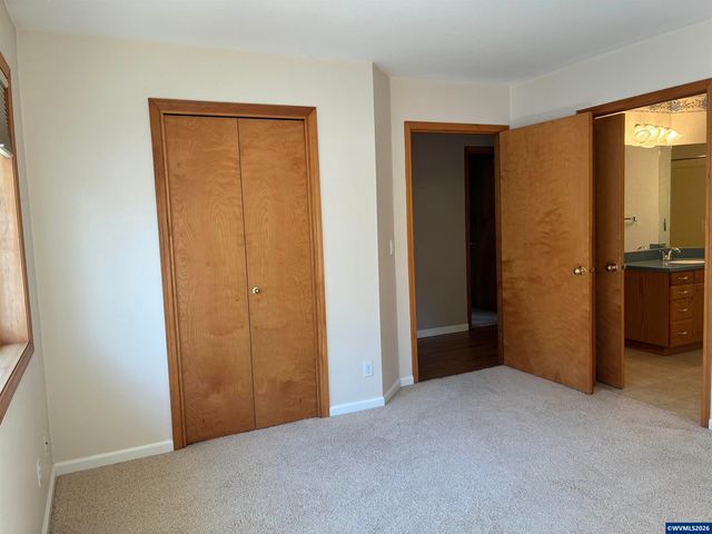 5334 Summerlake St SE, Salem, OR 97306