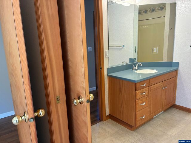 5334 Summerlake St SE, Salem, OR 97306