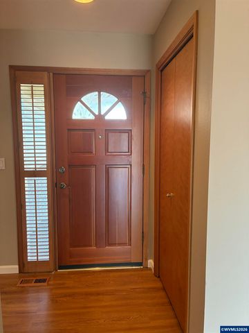 5334 Summerlake St SE, Salem, OR 97306