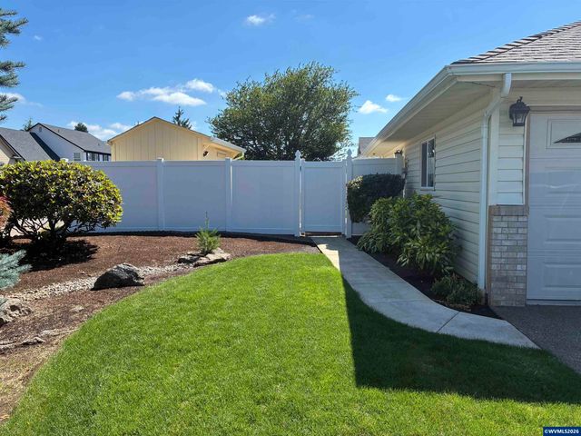 5334 Summerlake St SE, Salem, OR 97306