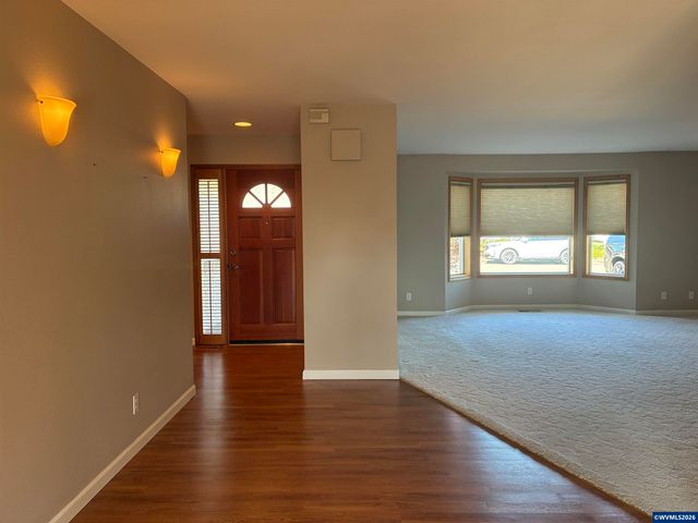 5334 Summerlake St SE, Salem, OR 97306