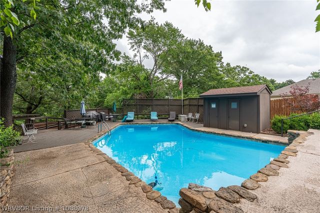 1306 Hidden Valley Street, Van Buren, AR 72956