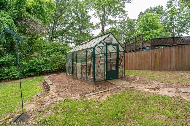 1306 Hidden Valley Street, Van Buren, AR 72956