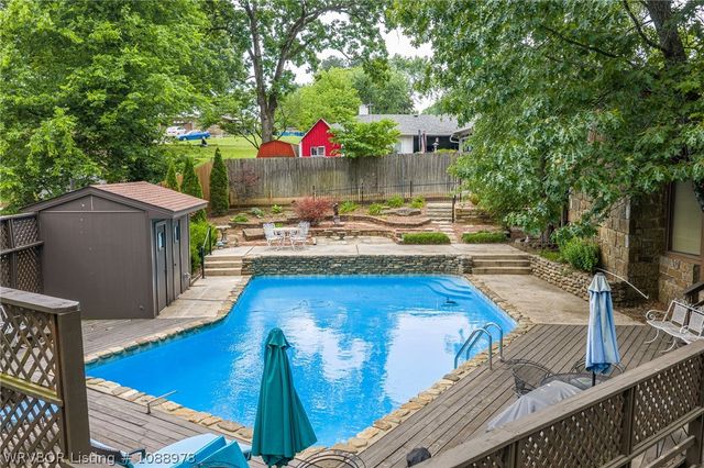 1306 Hidden Valley Street, Van Buren, AR 72956