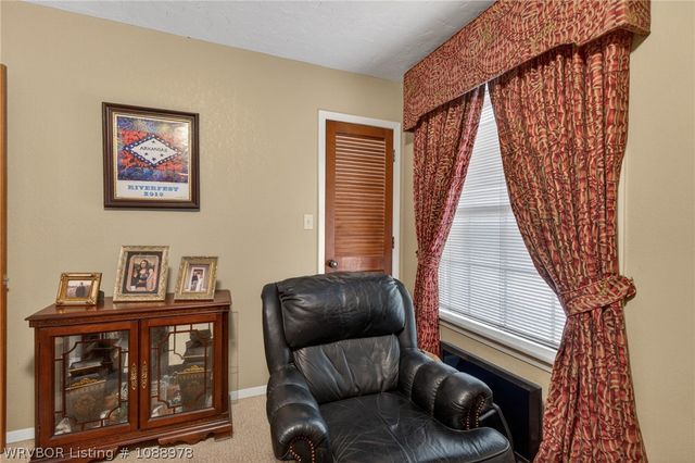 1306 Hidden Valley Street, Van Buren, AR 72956