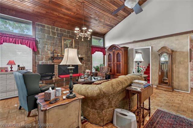 1306 Hidden Valley Street, Van Buren, AR 72956