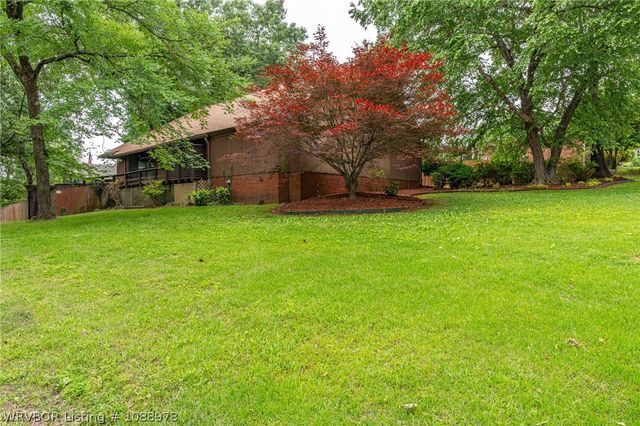 1306 Hidden Valley Street, Van Buren, AR 72956