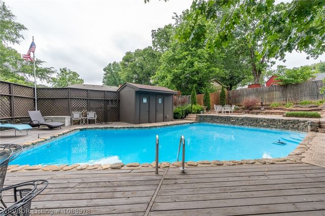 1306 Hidden Valley Street, Van Buren, AR 72956