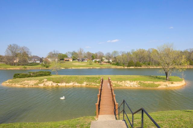 2213 Riverway Dr, Old Hickory, TN 37138