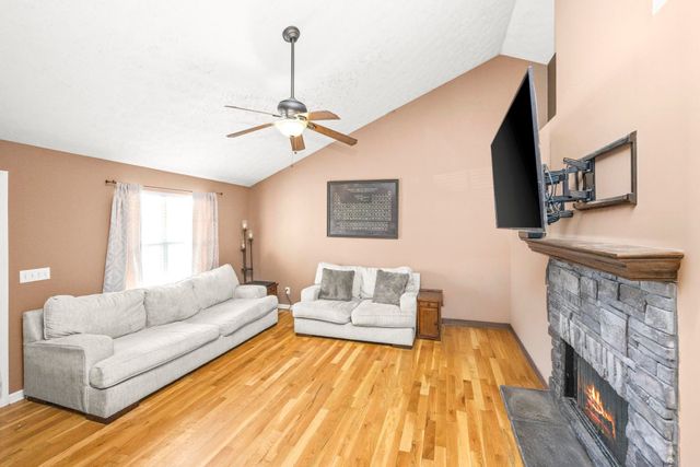 2213 Riverway Dr, Old Hickory, TN 37138