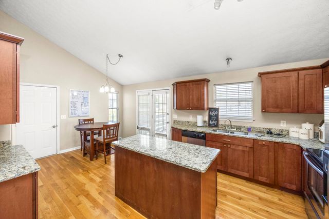 2213 Riverway Dr, Old Hickory, TN 37138