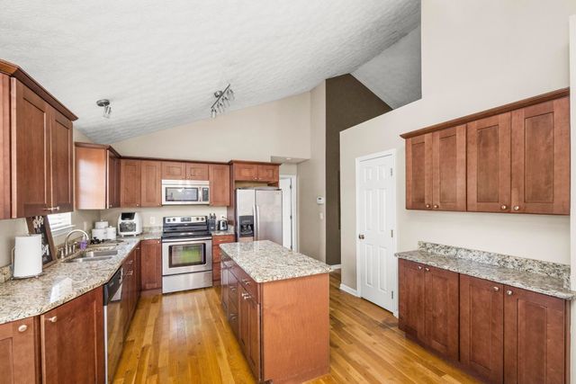 2213 Riverway Dr, Old Hickory, TN 37138