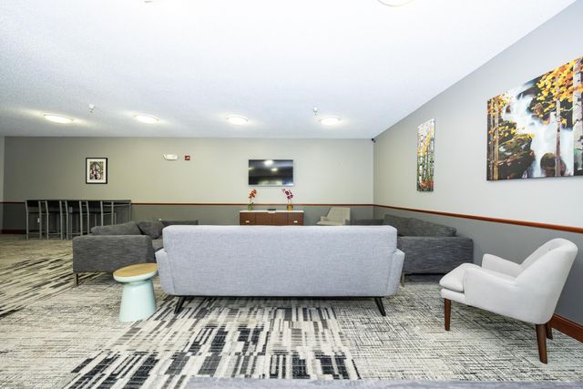 4824 E 53rd Street 503, Minneapolis, MN 55417